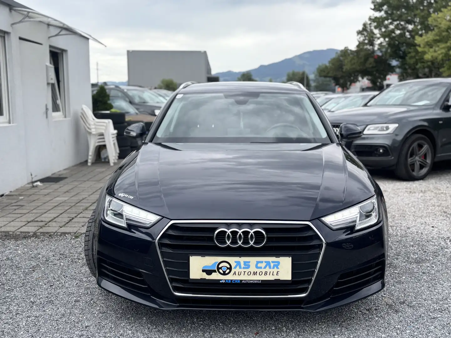 Audi A4 basis Blauw - 2