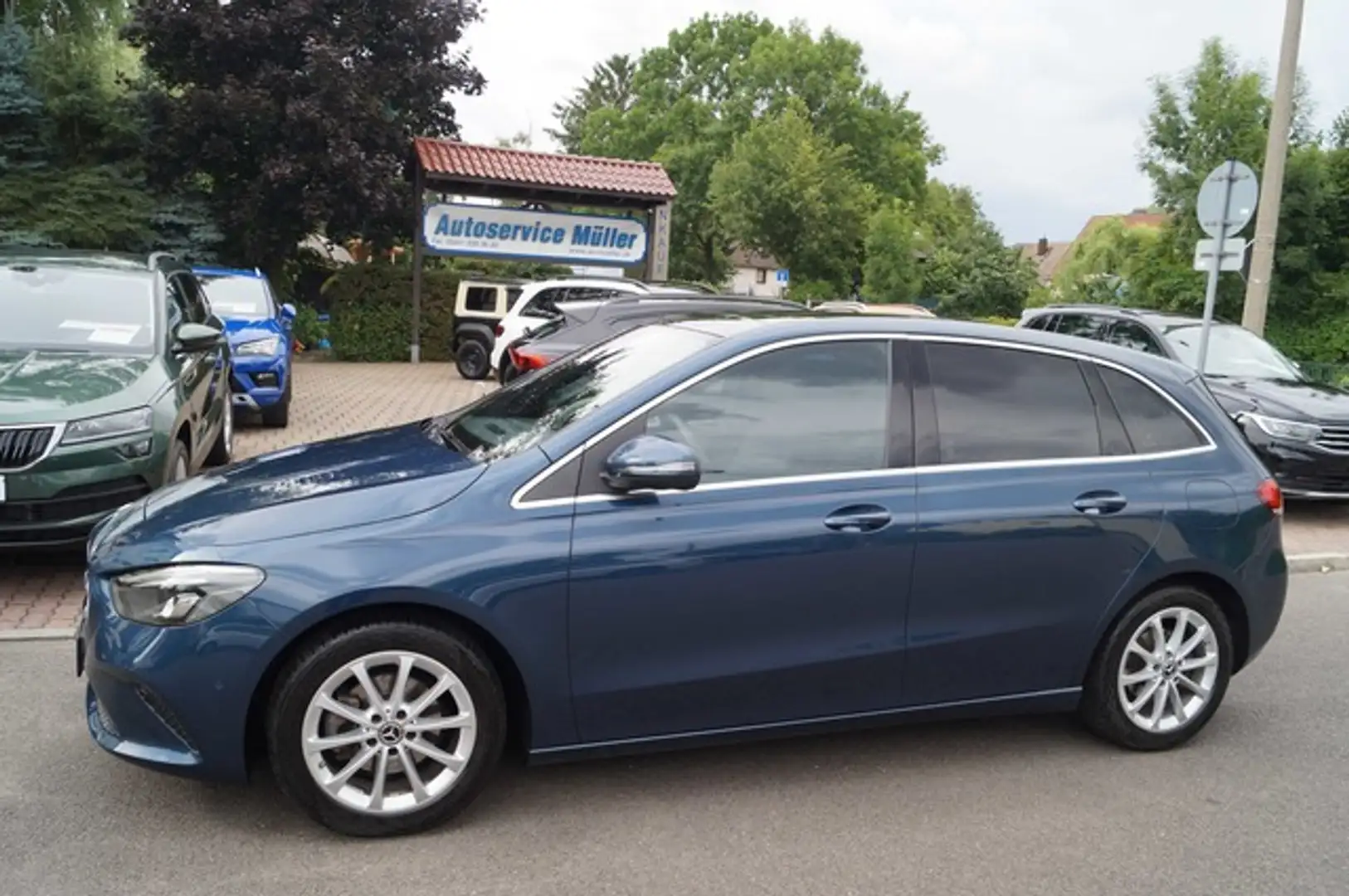 Mercedes-Benz B 180 P.Dach-Leder-Kamera-Navi-DAB-Sitzh-VZ Erk. Blau - 2