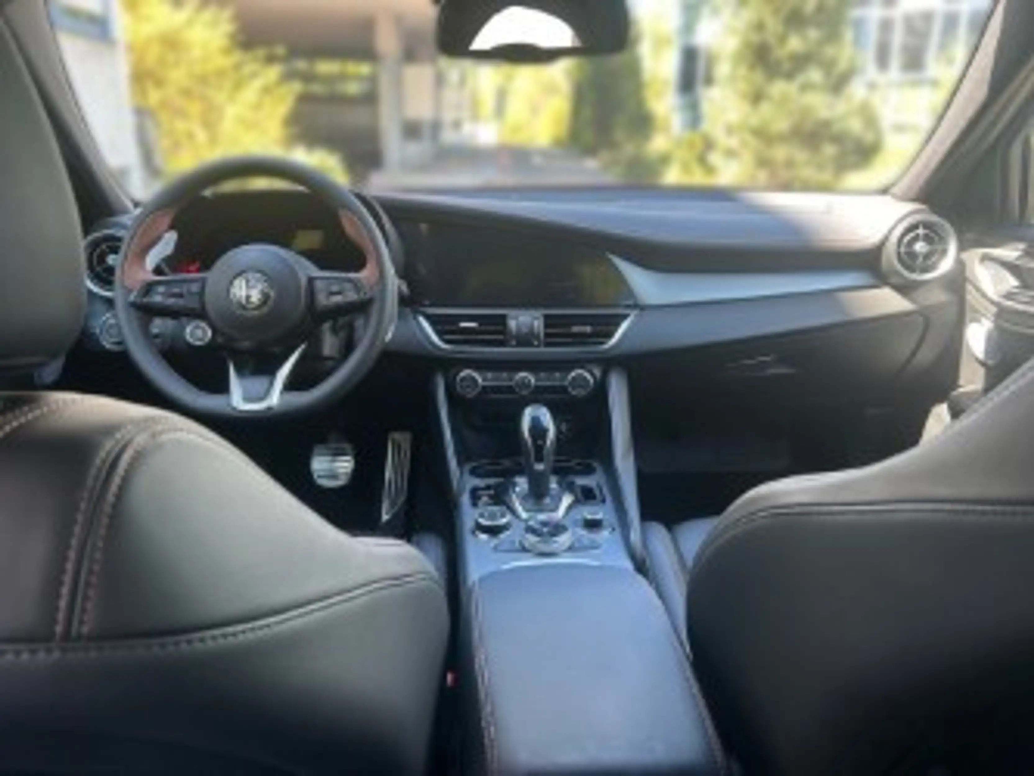 Alfa Romeo Giulia Intensa Q4 | Technologie-Paket | CarPlay — photo 9