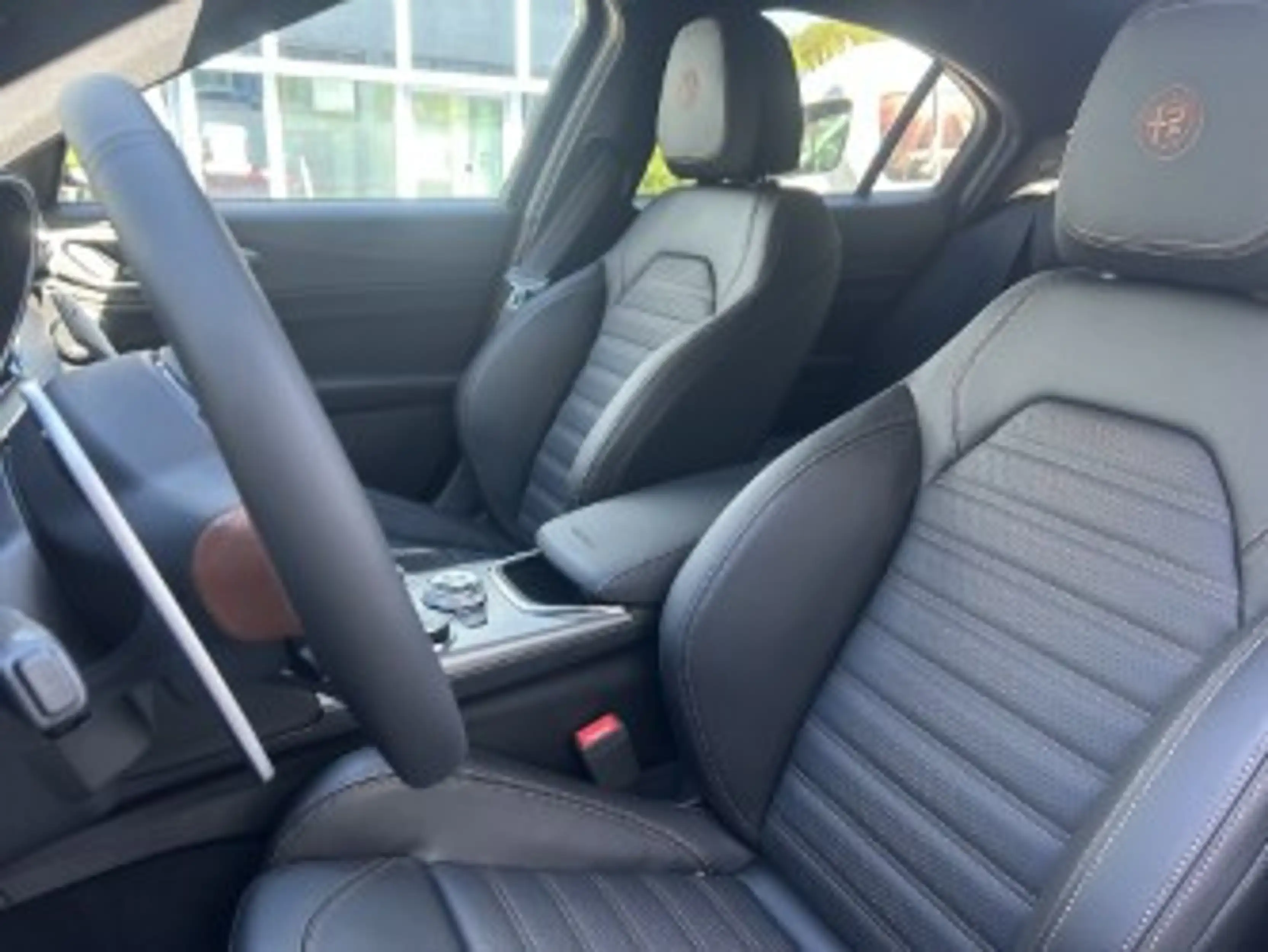Alfa Romeo Giulia Intensa Q4 | Technologie-Paket | CarPlay — photo 13