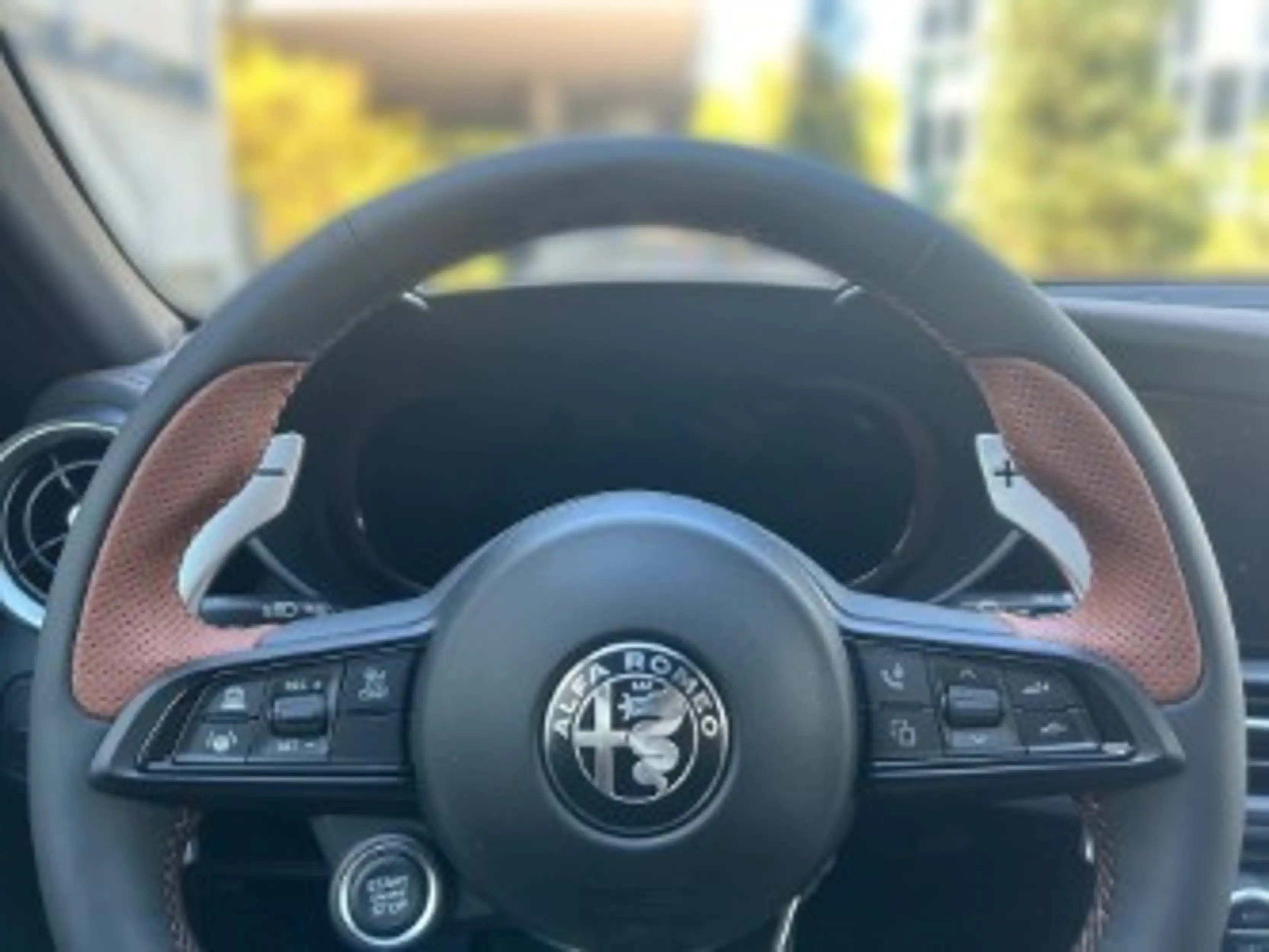 Alfa Romeo Giulia Intensa Q4 | Technologie-Paket | CarPlay — photo 11