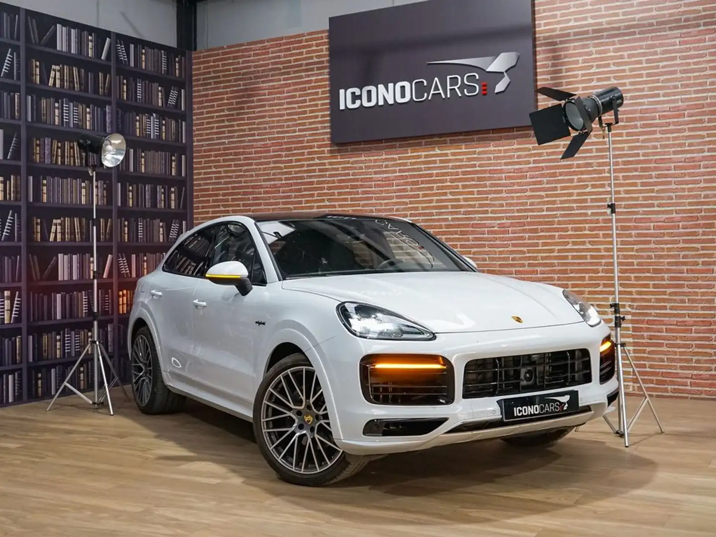 Porsche Cayenne E-Hybrid Platinum Edition Weiß - 1