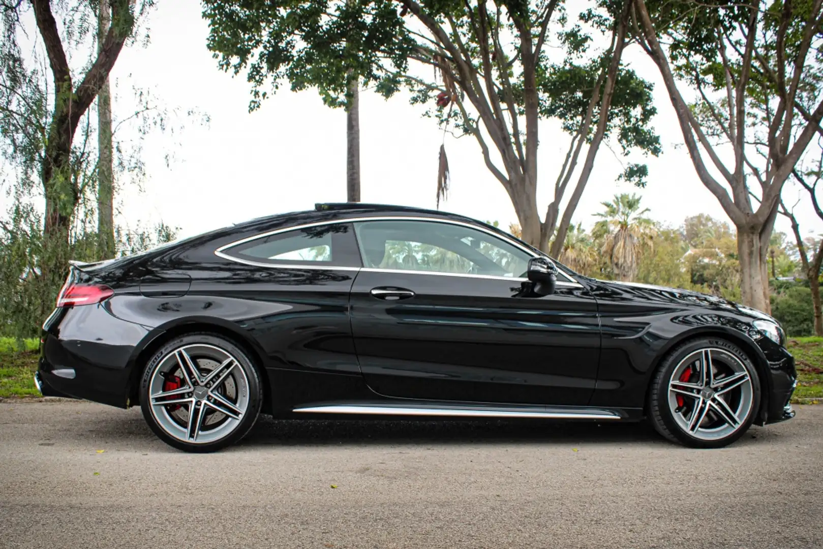 Mercedes-Benz C 63 AMG Coupé S Speedshift MCT 9G Schwarz - 2