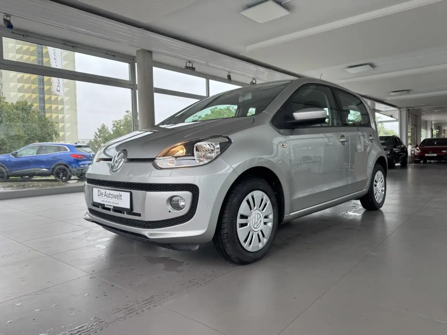 Volkswagen up! ! move 1.0 33 TKM NAVI KLIMA SHZG PDC GRA ZV Zilver - 2