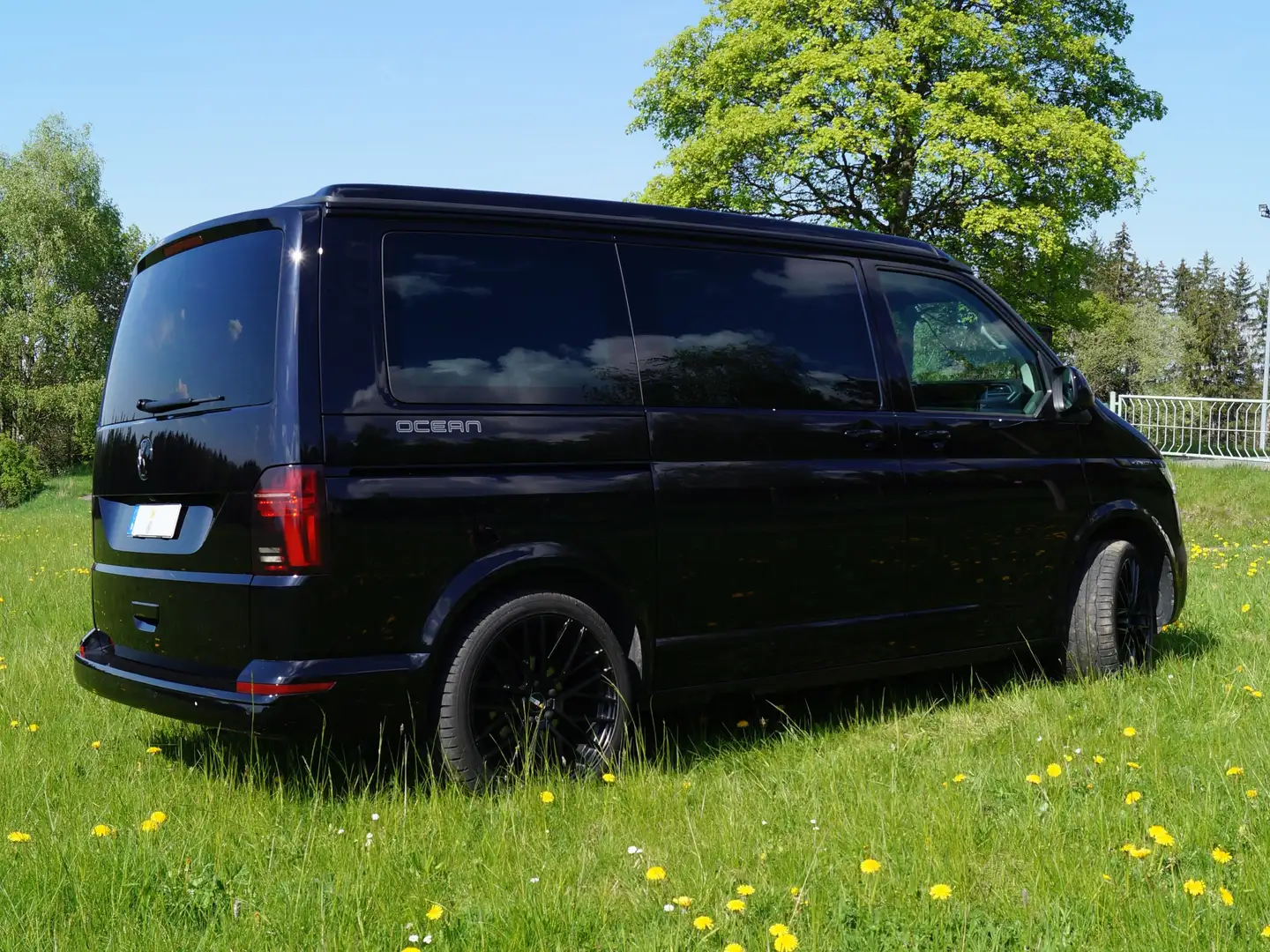 Volkswagen T6.1 California DSG 4M BLACK OCEAN, Garantie, ACC, 20", AHK-Vorb. Negru - 2