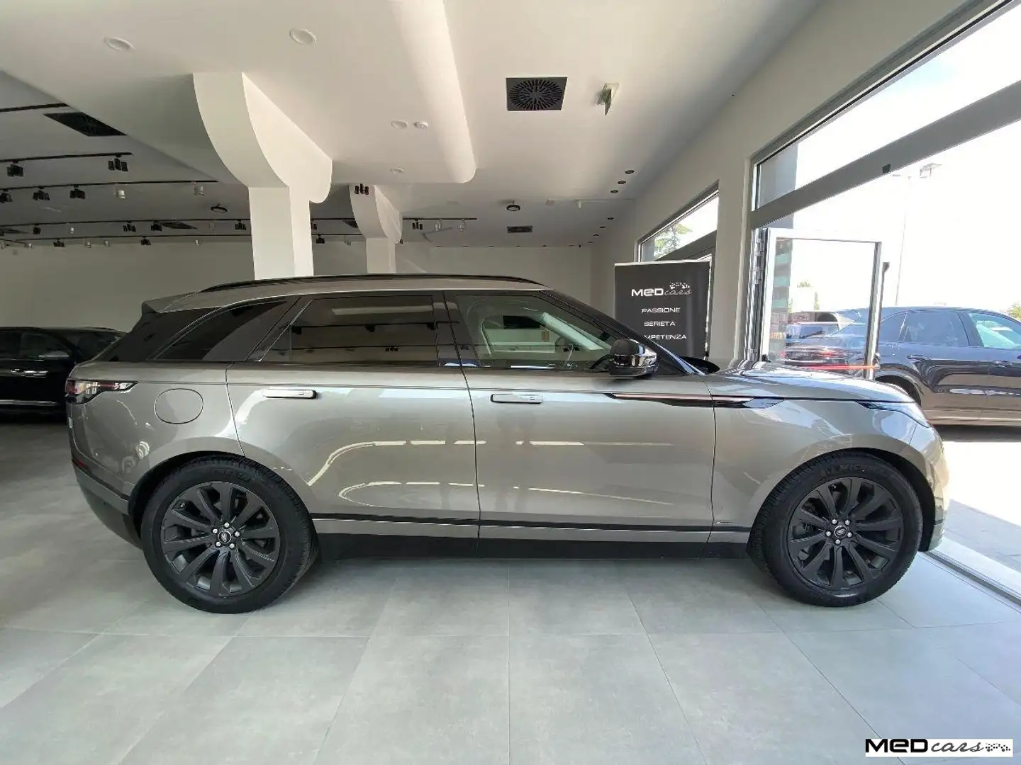 Land Rover Range Rover Velar 3.0 V6 SD6 300CV R-DYNAMIC / IVA / BELLISSIMA...!! Grigio - 1