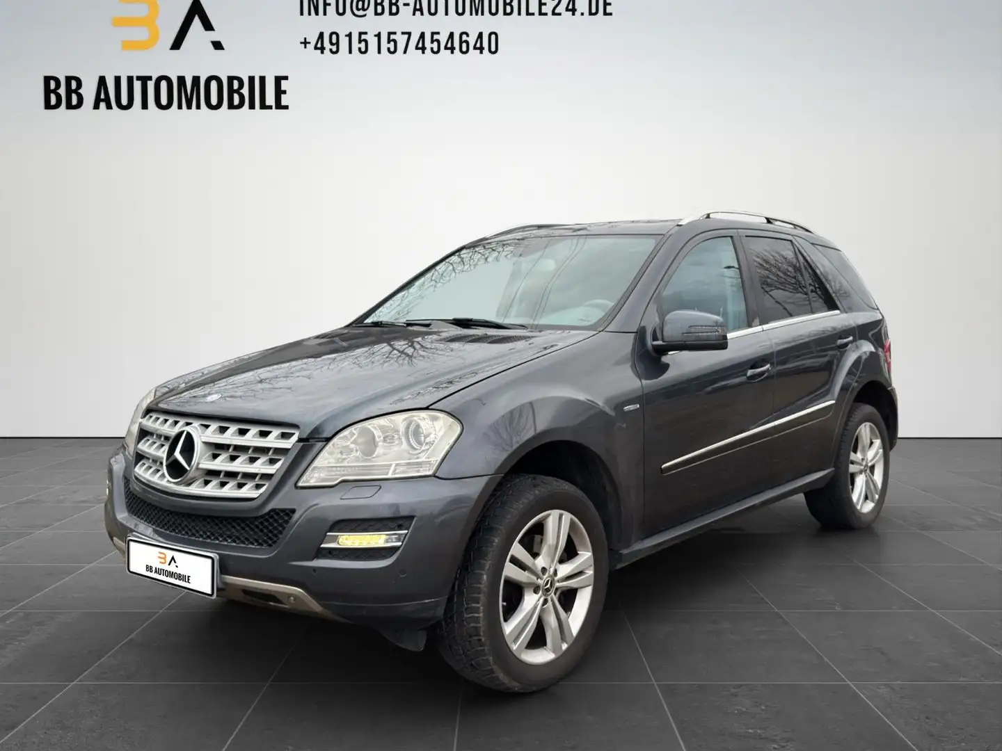 Mercedes-Benz ML 300 4Matic BI-XENON SCHIEBE.D LEDER AHK SHZ Grau - 1