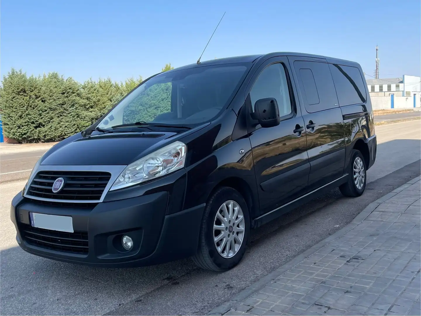 Fiat Scudo Scudo Panorama10 Family.L 2.0Mjt 130 E5 Family Negro - 1