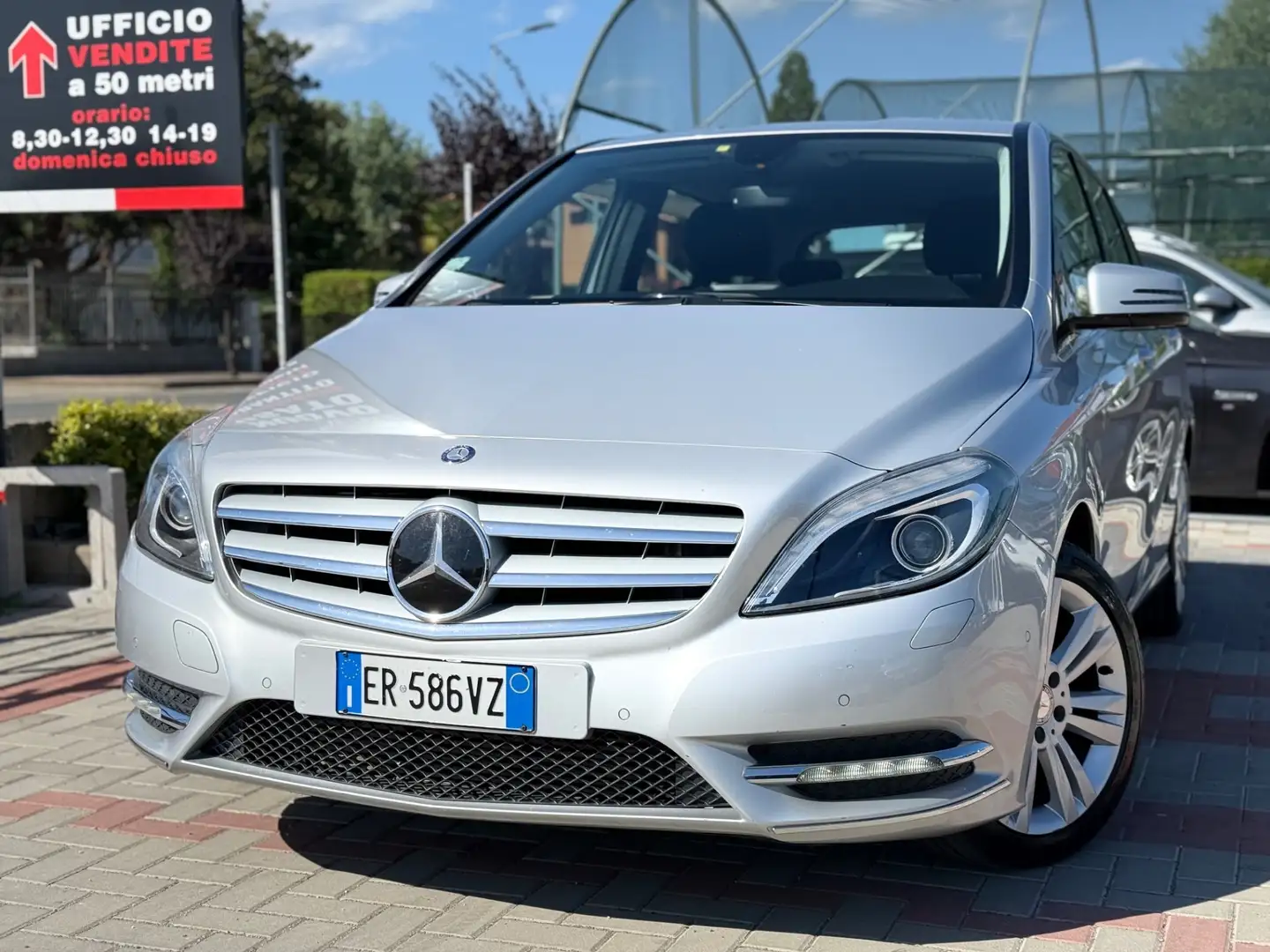 Mercedes-Benz B 180 B 180 Executive Сірий - 1