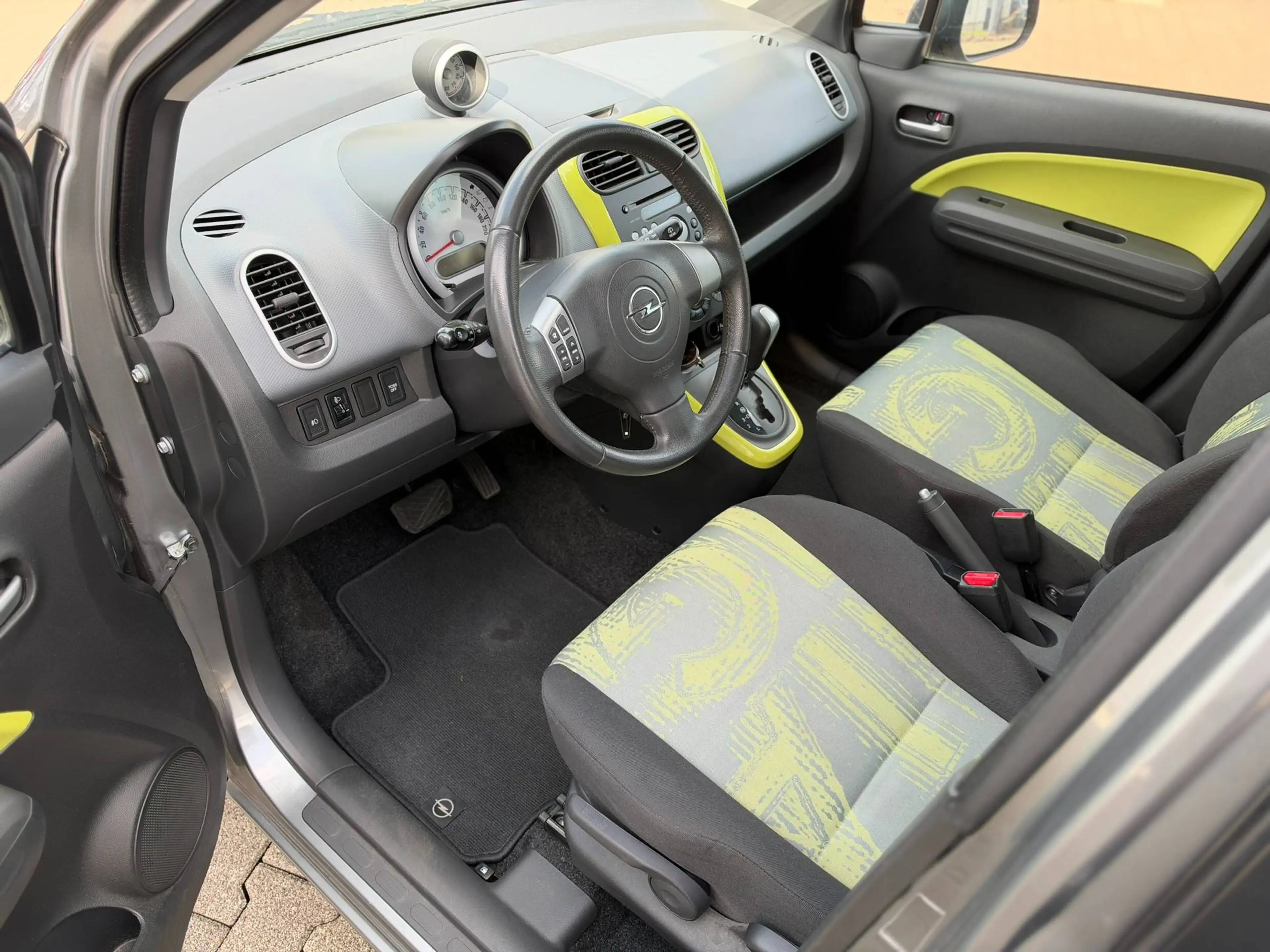 Opel Agila Edition 1.2l Automatik TÜV u. Service Neu — photo 9