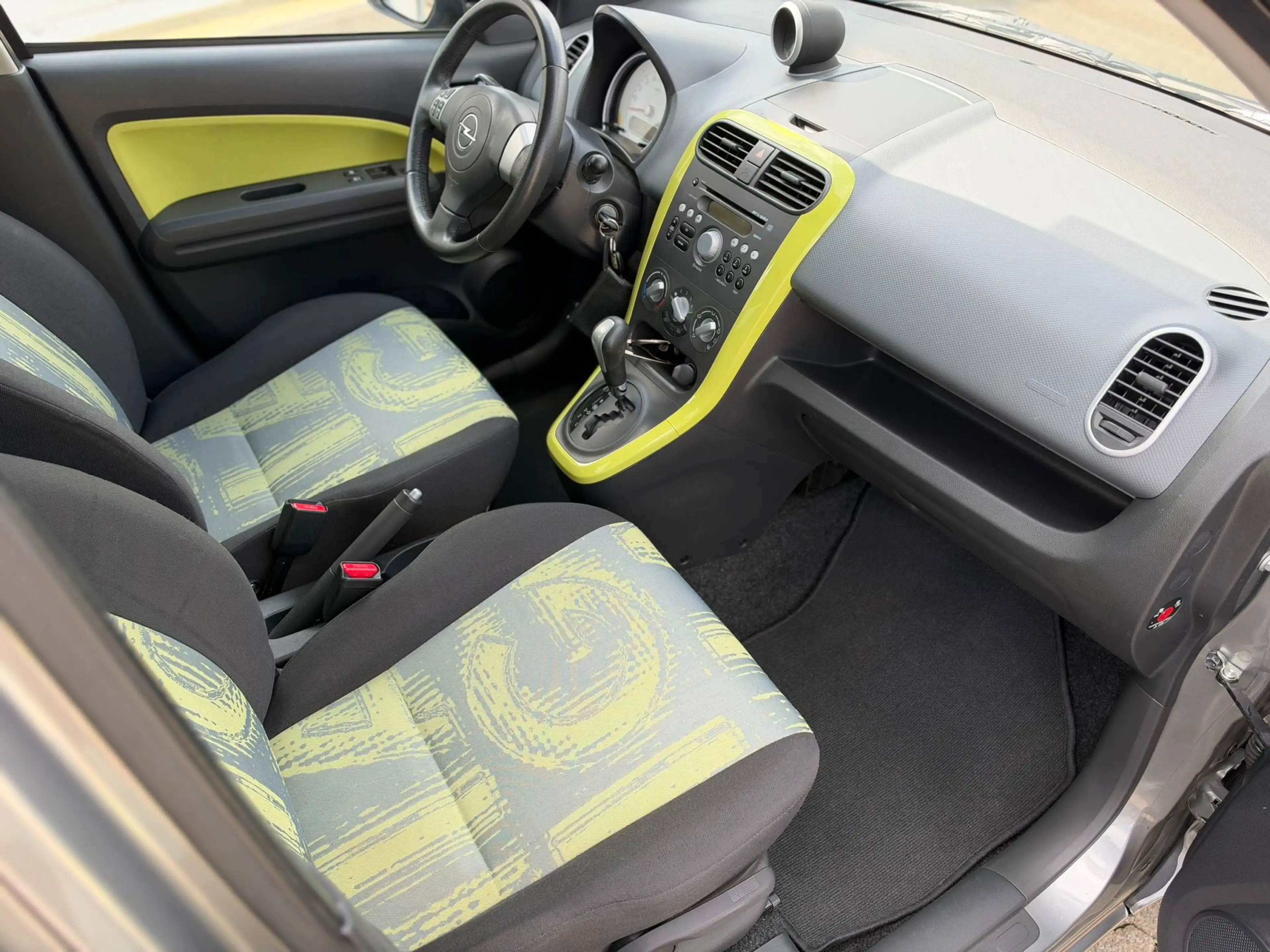 Opel Agila Edition 1.2l Automatik TÜV u. Service Neu — photo 13