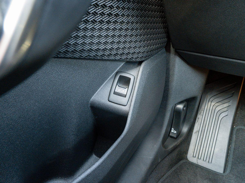 BMW X1 sDrive20i M-Sport PRO AHK PANO ACC HuD eSitze — photo 10