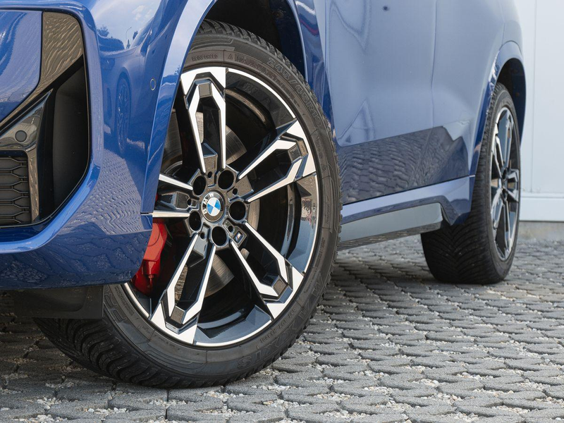 BMW X1 sDrive20i M-Sport PRO AHK PANO ACC HuD eSitze — photo 5