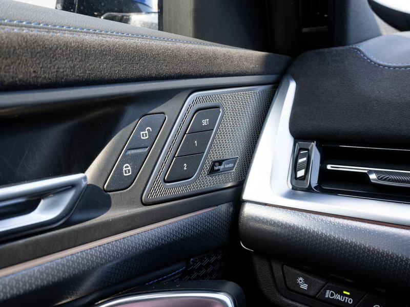 BMW X1 sDrive20i M-Sport PRO AHK PANO ACC HuD eSitze — photo 11