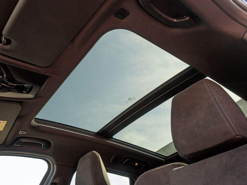 BMW X1 sDrive20i M-Sport PRO AHK PANO ACC HuD eSitze — photo 9