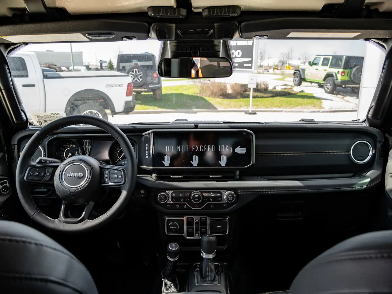 Jeep Gladiator снимка Jeep Gladiator