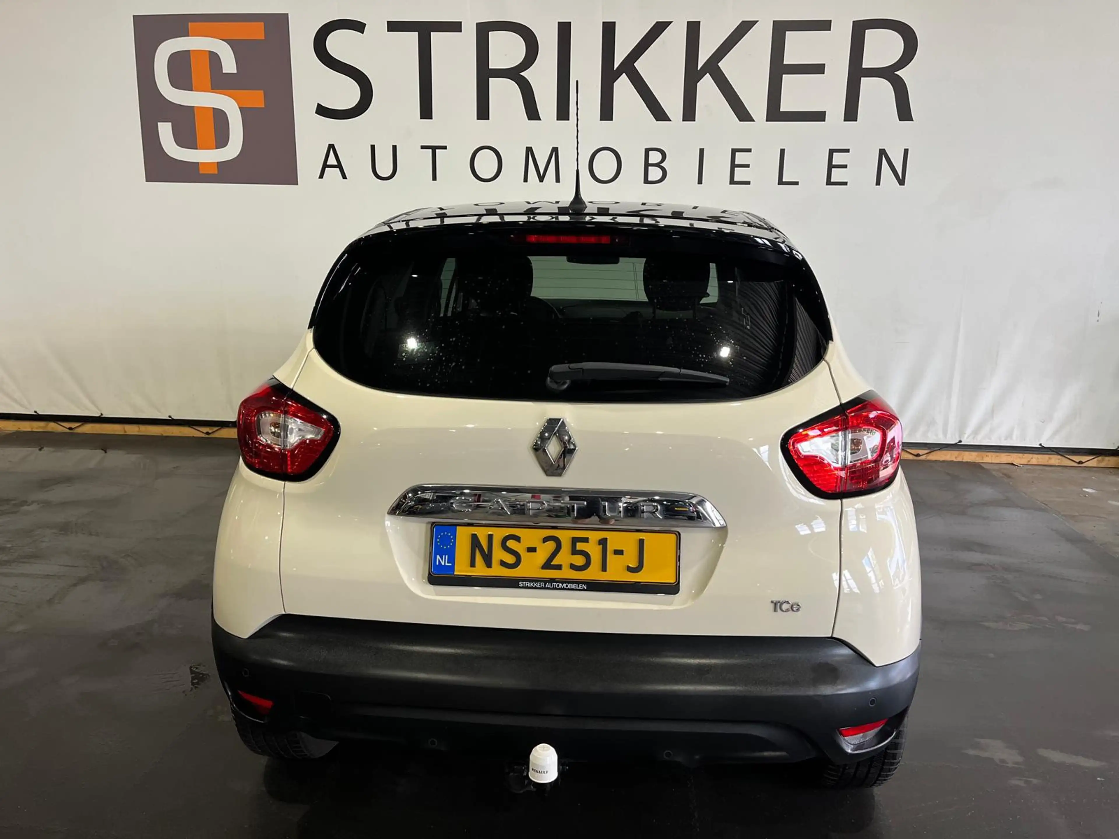 Renault Captur 0.9 TCe Dynamique — photo 4