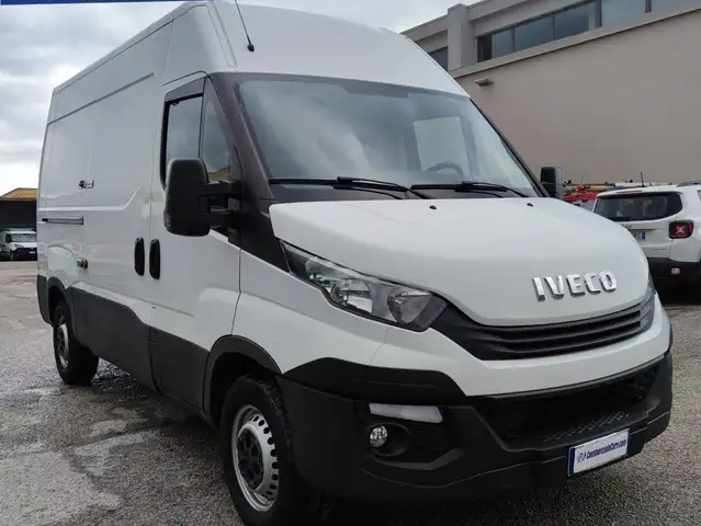 Iveco Daily 35S12 VH2 FURGONE PASSO MEDIO TETTO ALTO 3 POSTI 2018