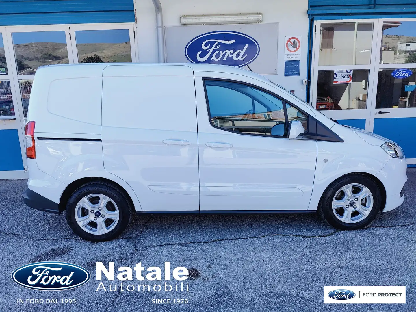 Ford Transit Courier 1.5 TDCI 100 CV Titanium E6.2 Wit - 2