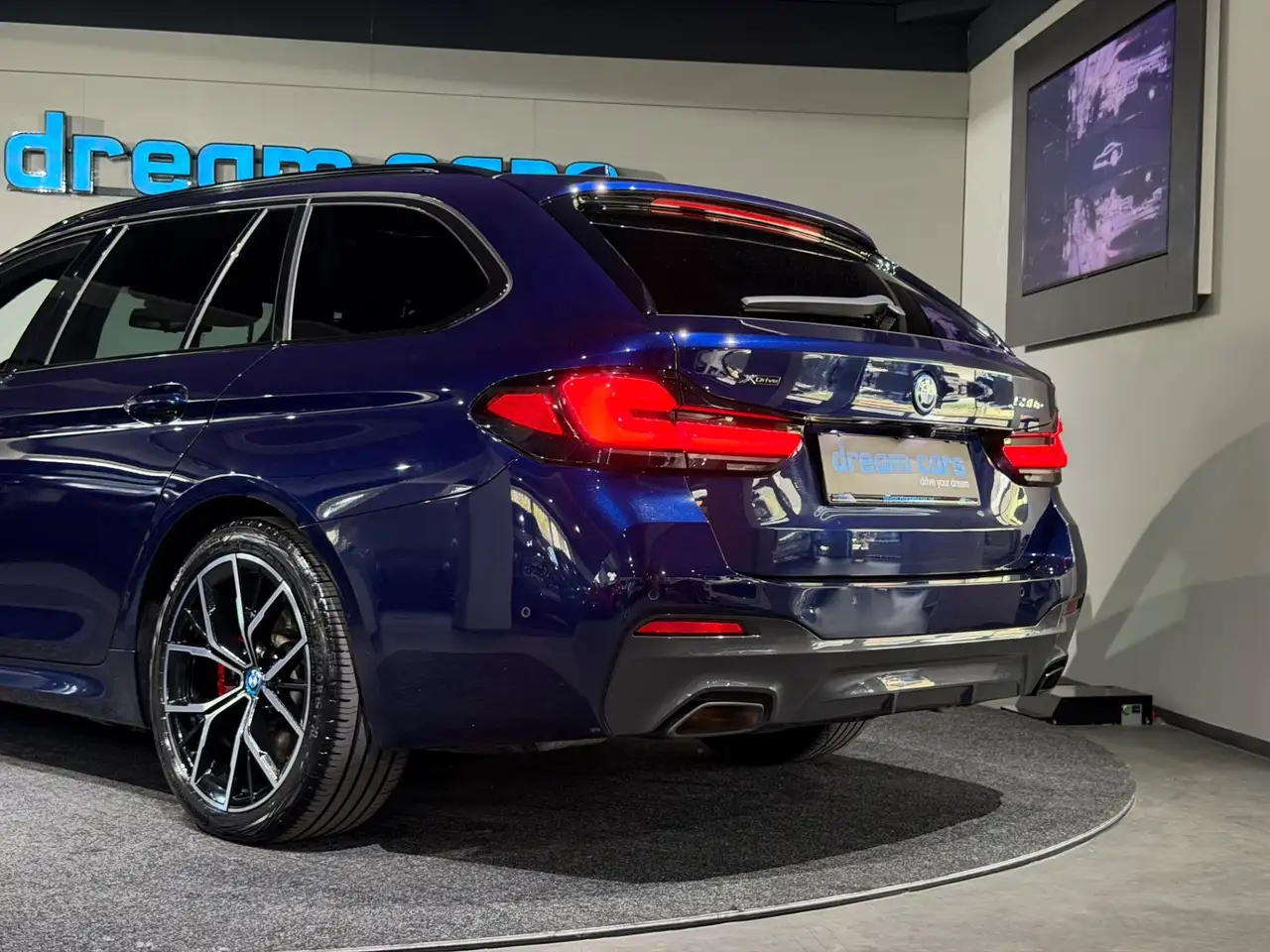 BMW 530 e xDrive Touring Aut. / M PAKET / FACELIFT / SHAD Bild 8