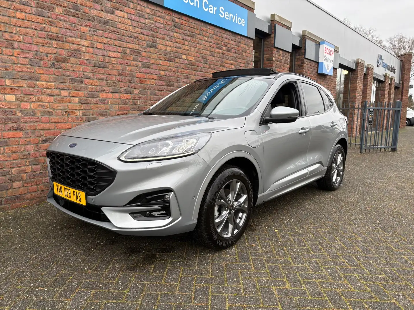 Ford Kuga 2.5 PHEV ST-Line X |ACC |Panoramadak |Winterpack | Grigio - 1