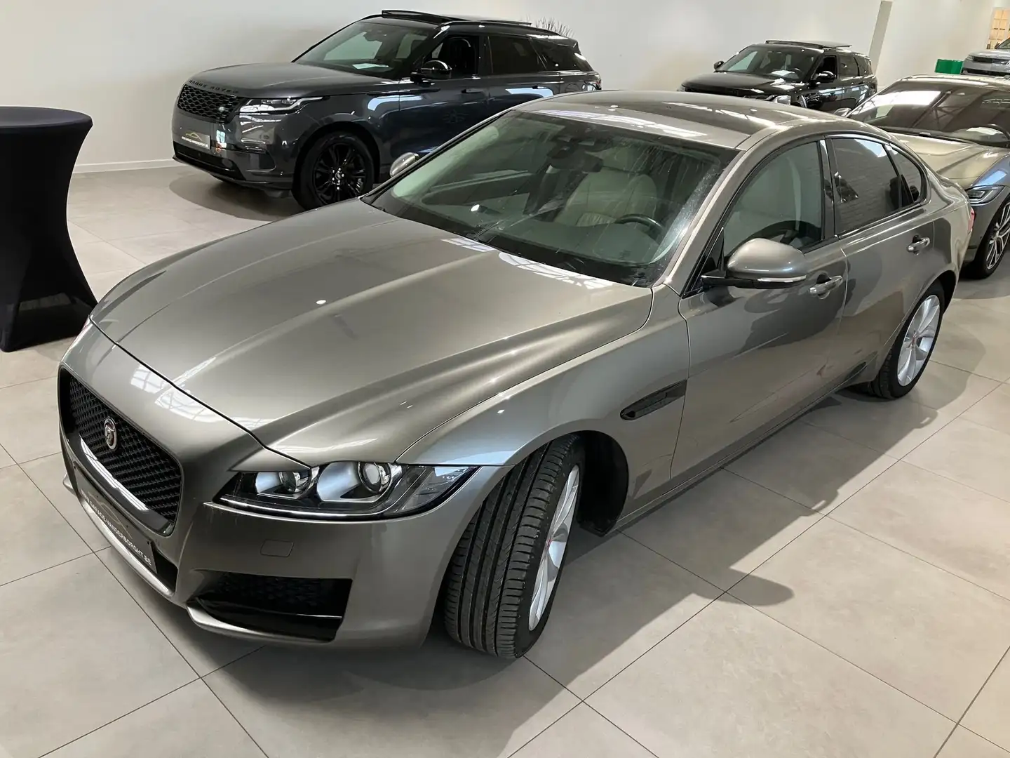Jaguar XF PORTFOLIO BENZINE AUTOMAAT OPEN DAK 53000KM!!!! Argent - 2