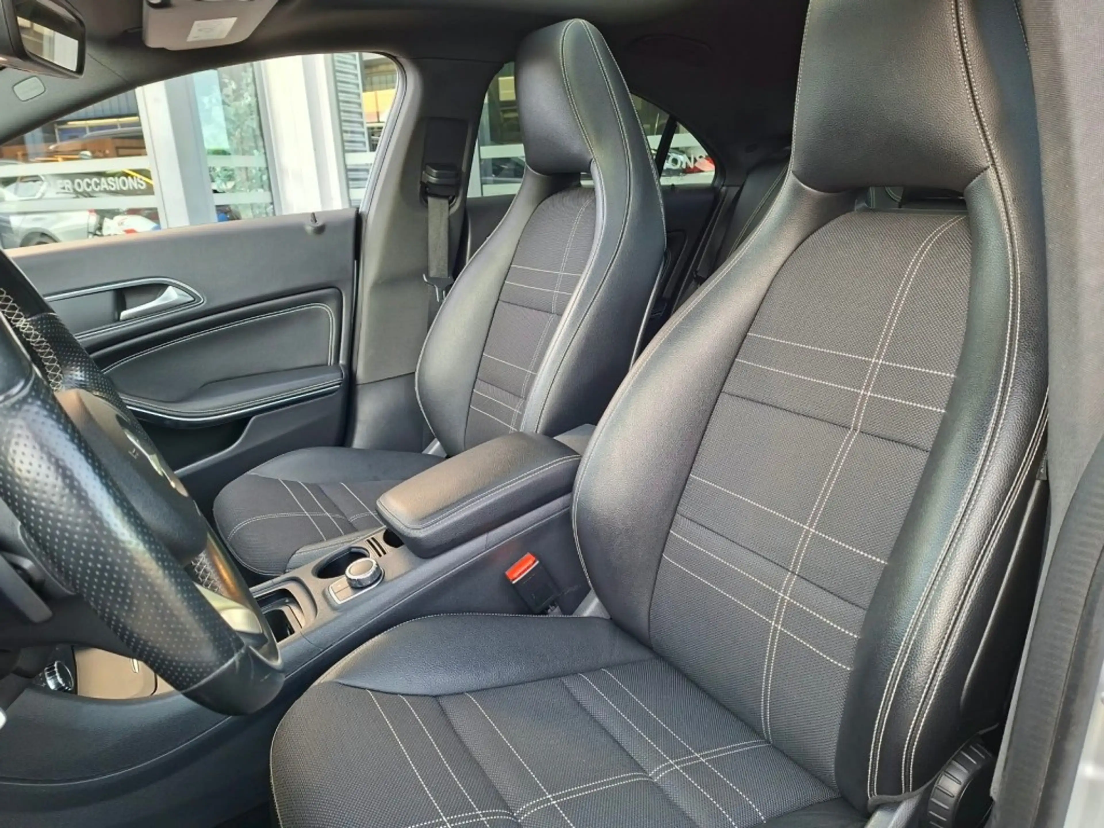 Mercedes-Benz CLA 180 180 AMBITION AUTOMAAT NAVI PANORAMADAK PDC LMV — photo 4