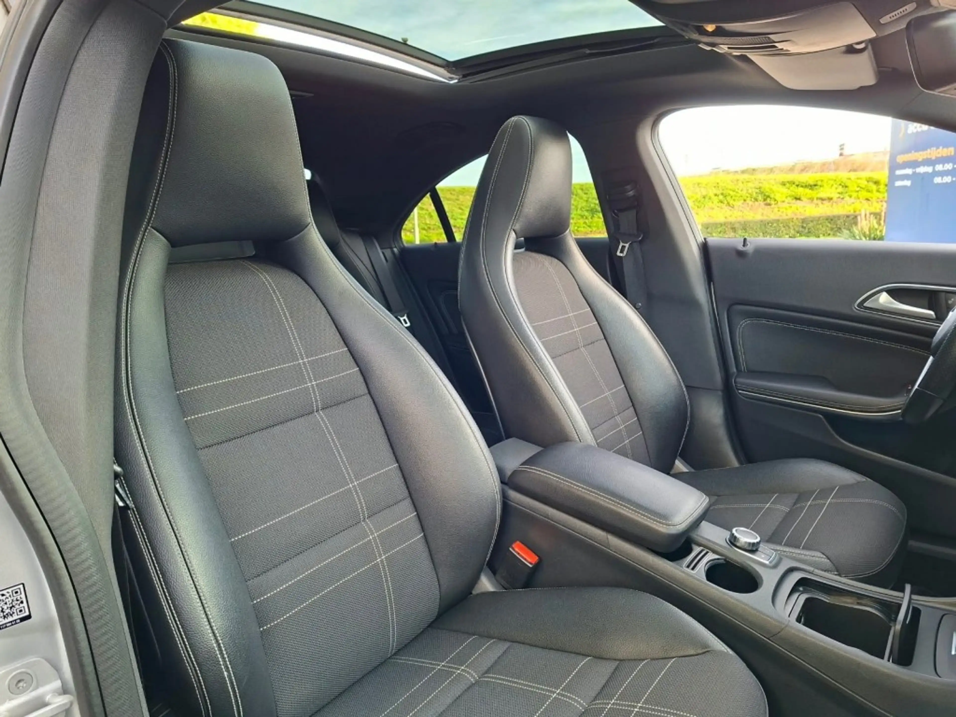 Mercedes-Benz CLA 180 180 AMBITION AUTOMAAT NAVI PANORAMADAK PDC LMV — photo 5