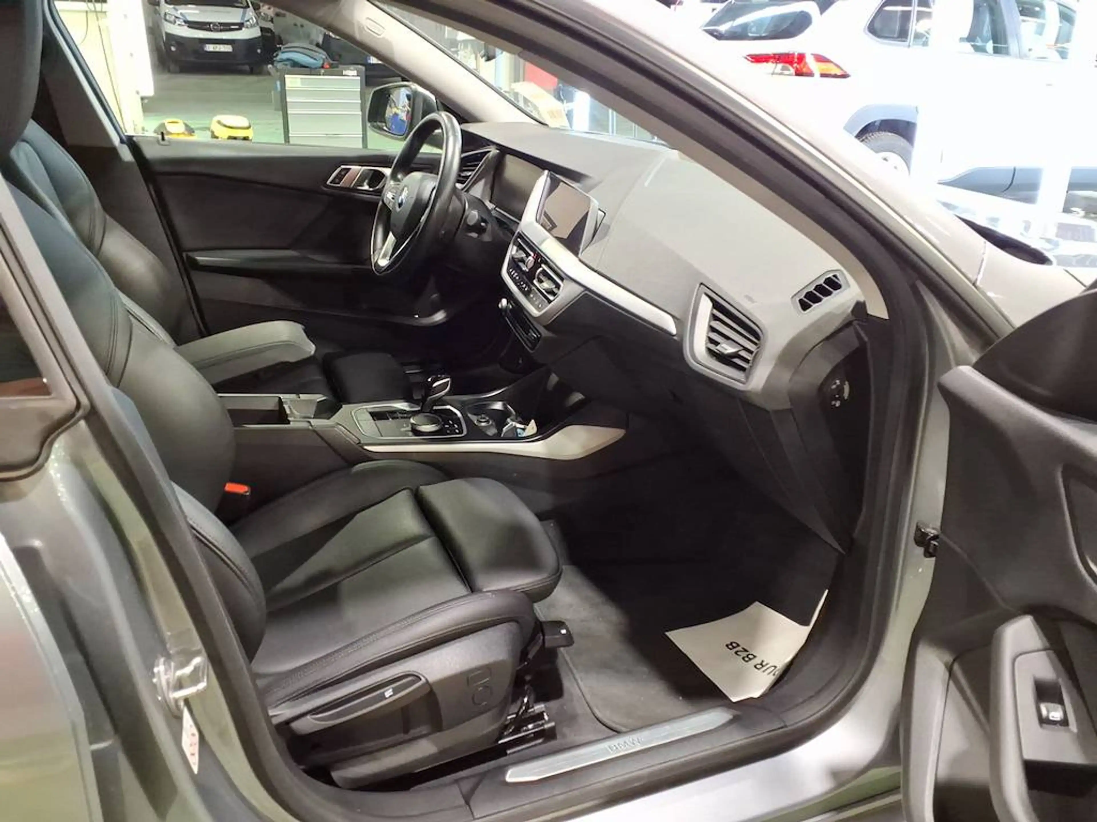 BMW 216 dA GranCoupé CUIR SPORT-NAVI PRO-LED-DIGITAL COCKPIT — photo 6