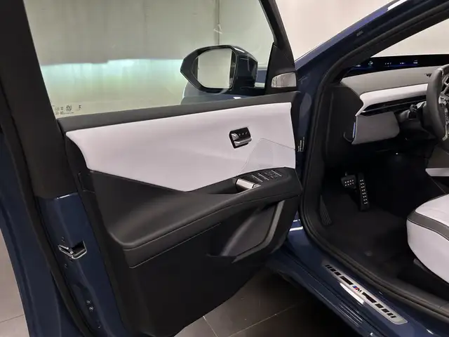 BMW Ix3 view 29