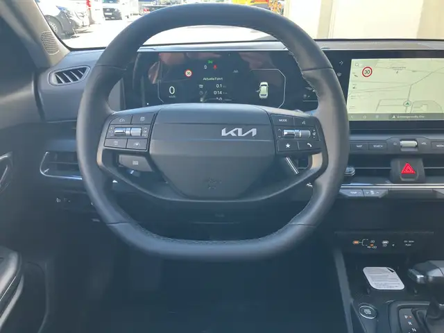 Kia K4 view 9