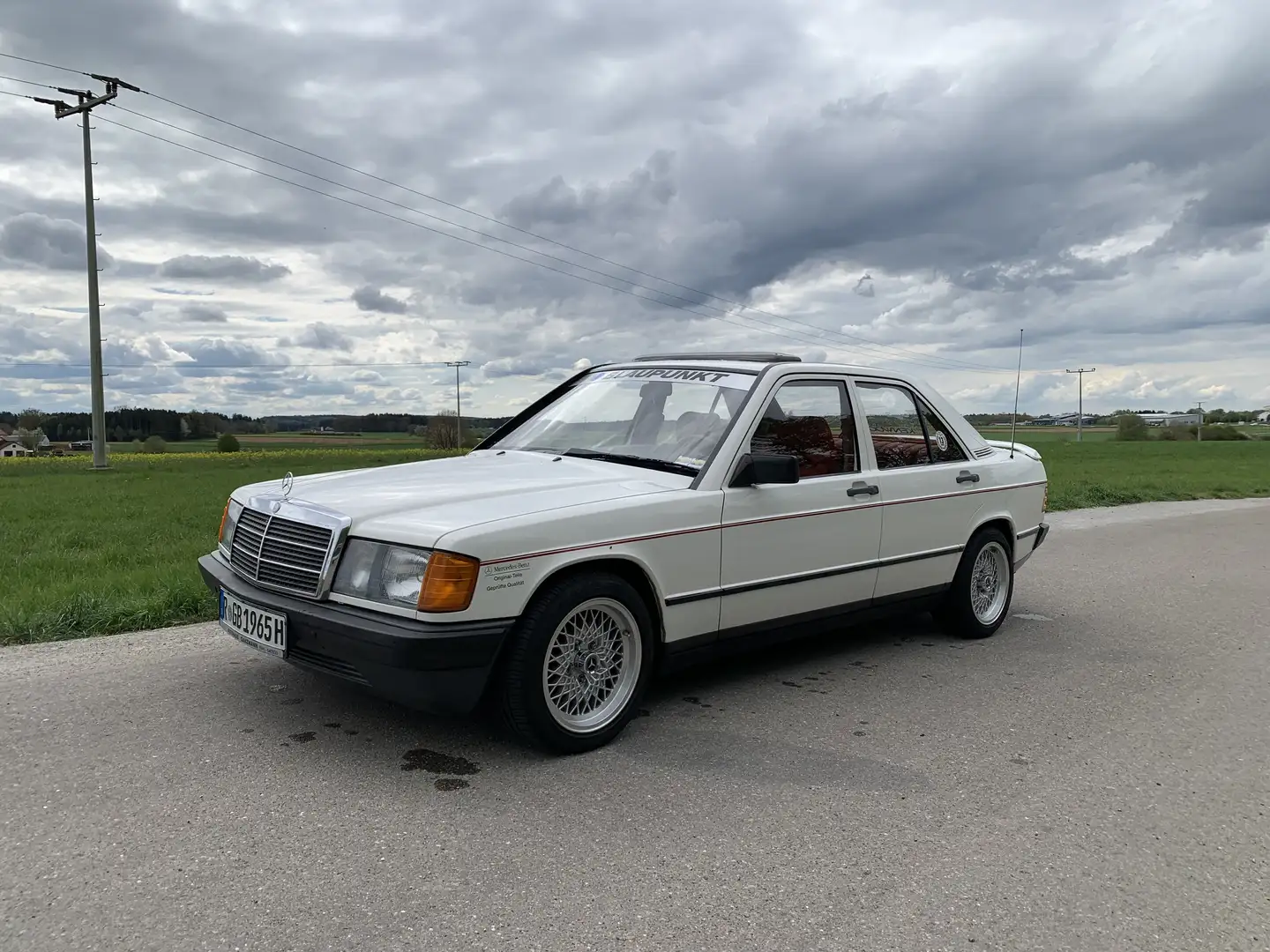 Mercedes-Benz 190 E White - 1