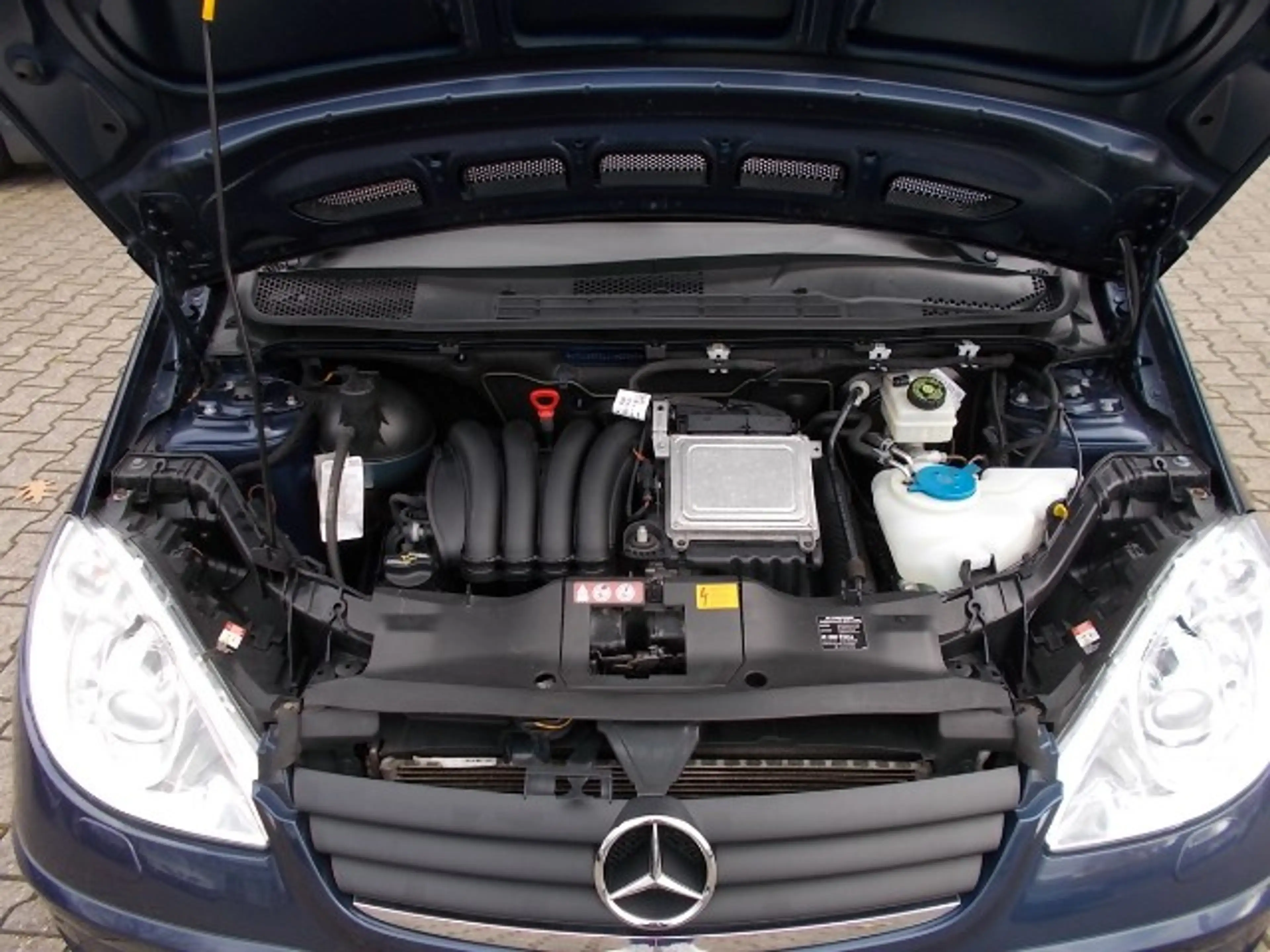 Mercedes-Benz A 150 Xenon, PDC, Sitzheiz., Allwetterreifen — photo 10