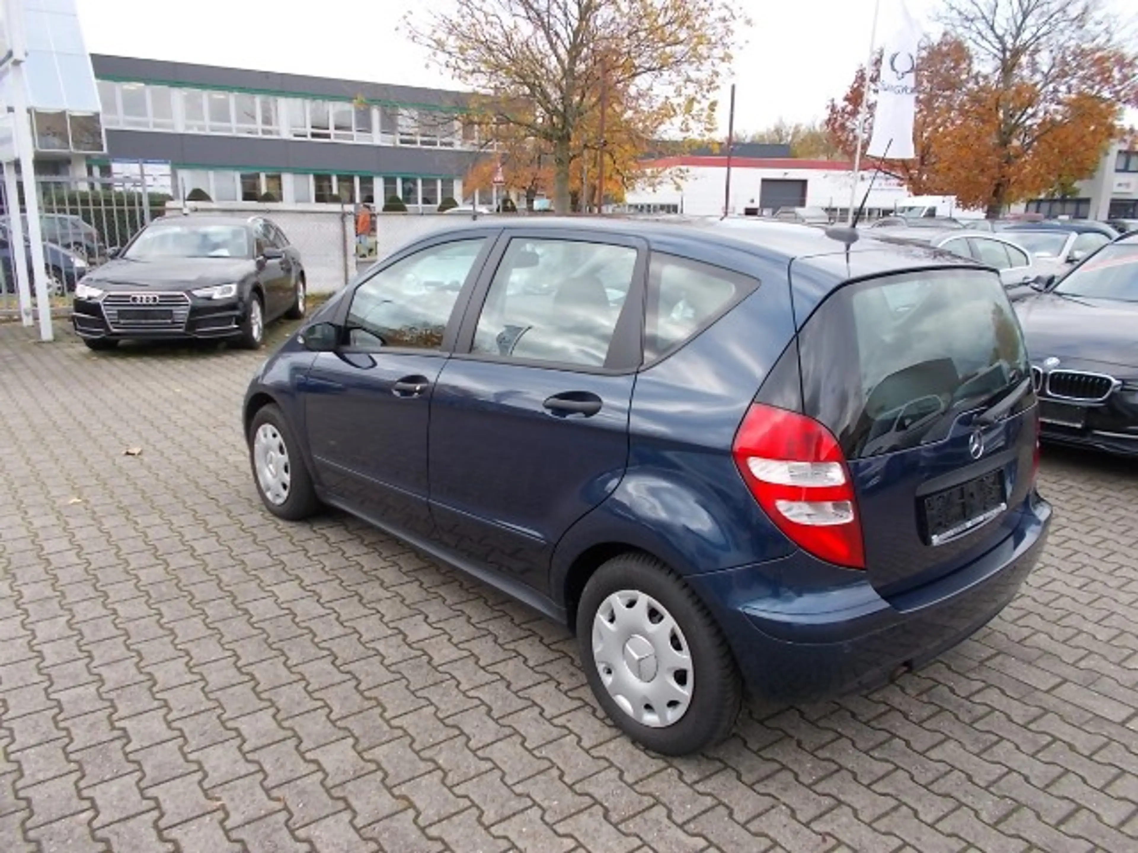 Mercedes-Benz A 150 Xenon, PDC, Sitzheiz., Allwetterreifen — photo 7