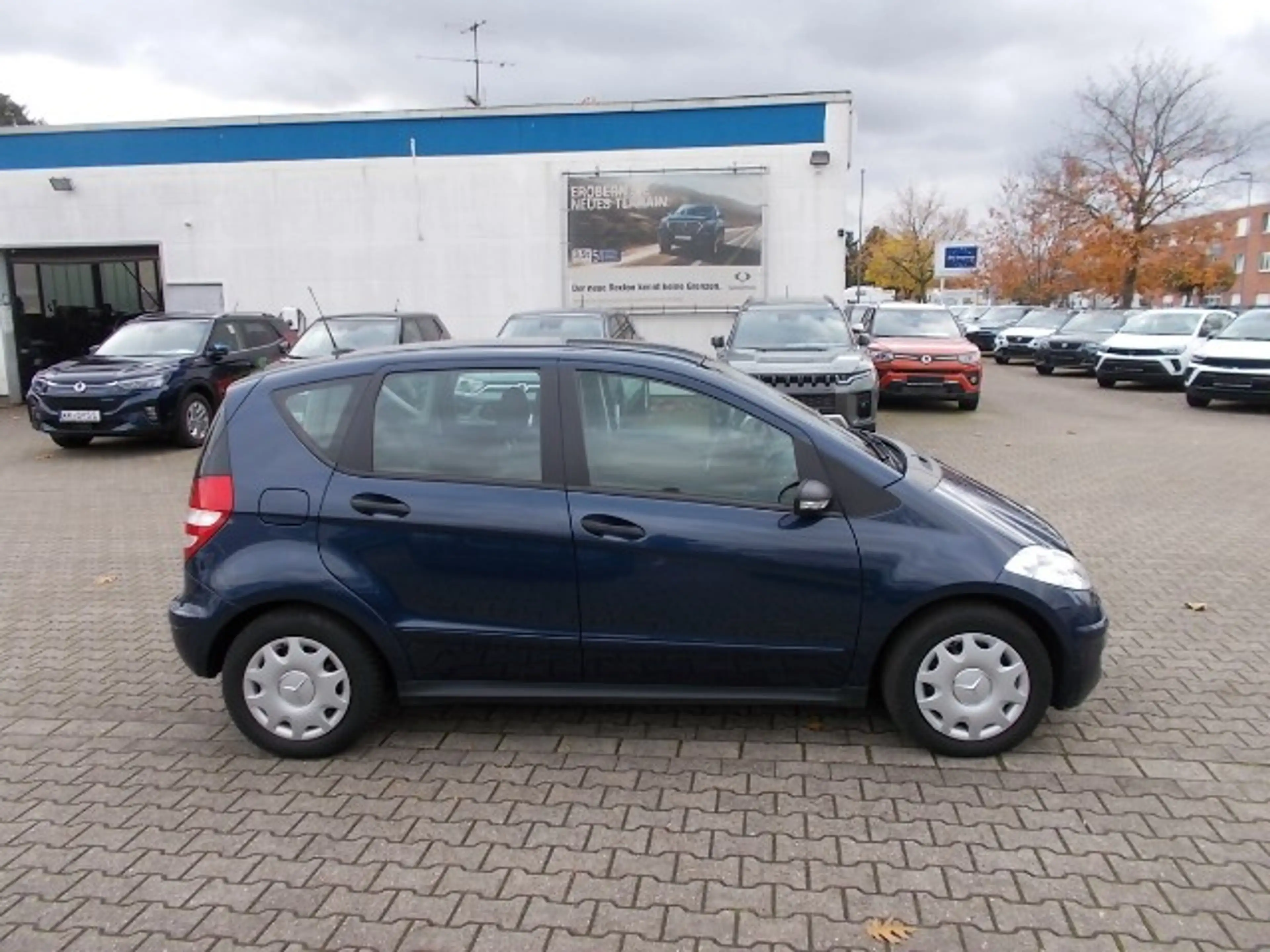 Mercedes-Benz A 150 Xenon, PDC, Sitzheiz., Allwetterreifen — photo 4