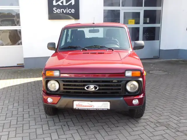 Lada Niva Urban 4x4 mit Klima