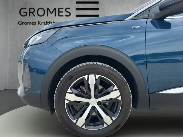 Peugeot 5008 view 11