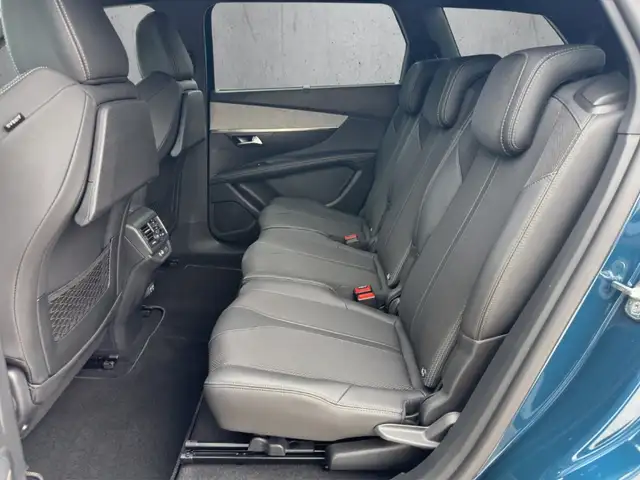 Peugeot 5008 view 8