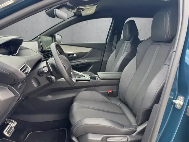 Peugeot 5008 view 9