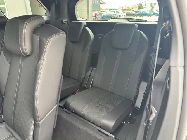Peugeot 5008 view 21