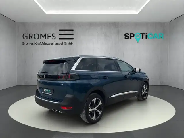 Peugeot 5008 view 3