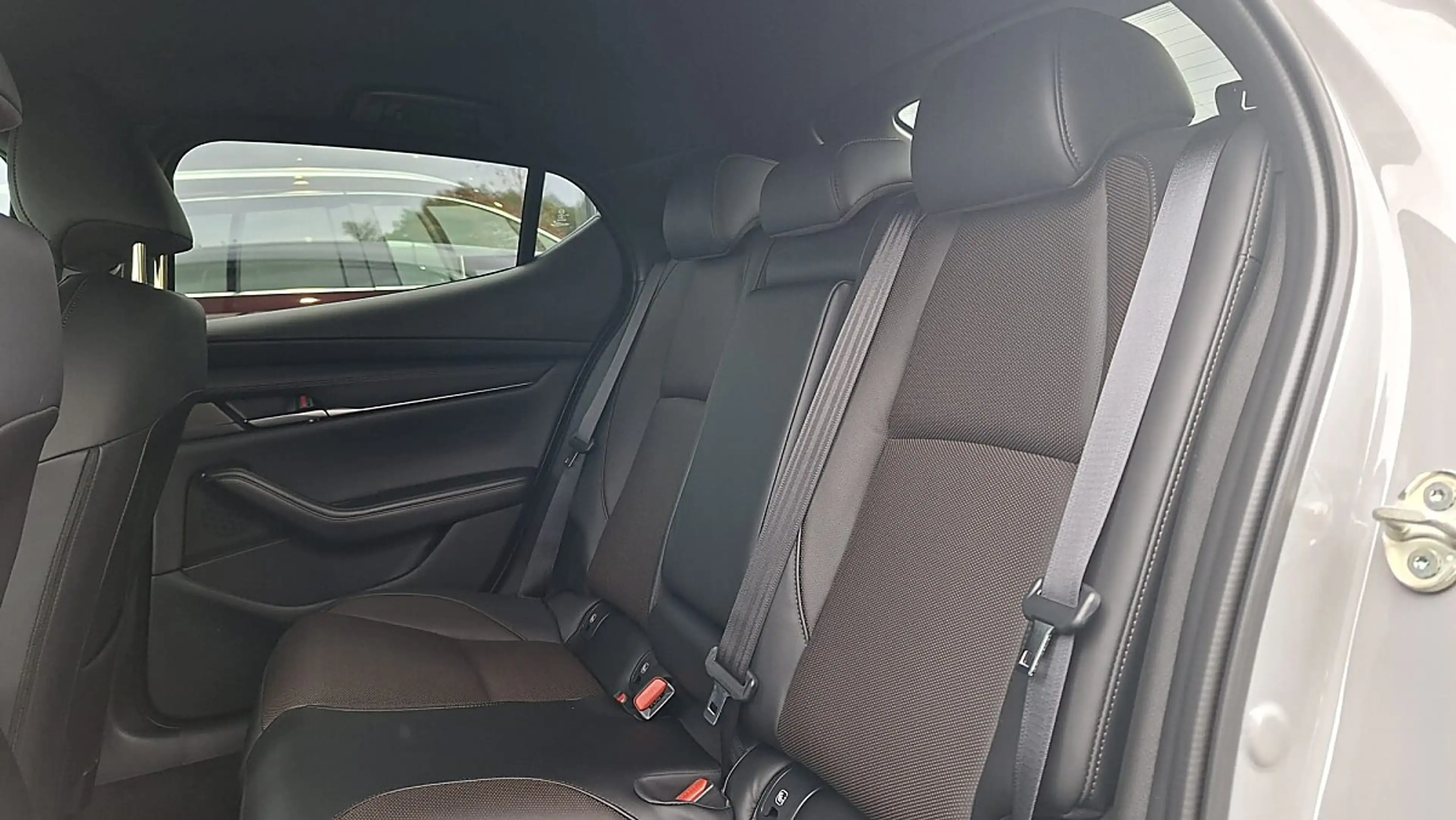 Mazda 3 Mazda 3 e-Skyactiv-G140 Homura Plus — photo 9