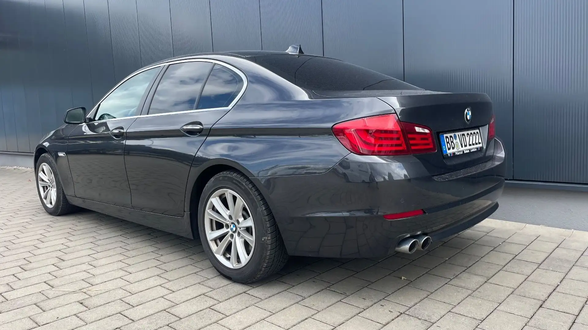 BMW 530 d A Modern-AUT-Volleder-Navi-TÜV Neu-Garantie Zwart - 2