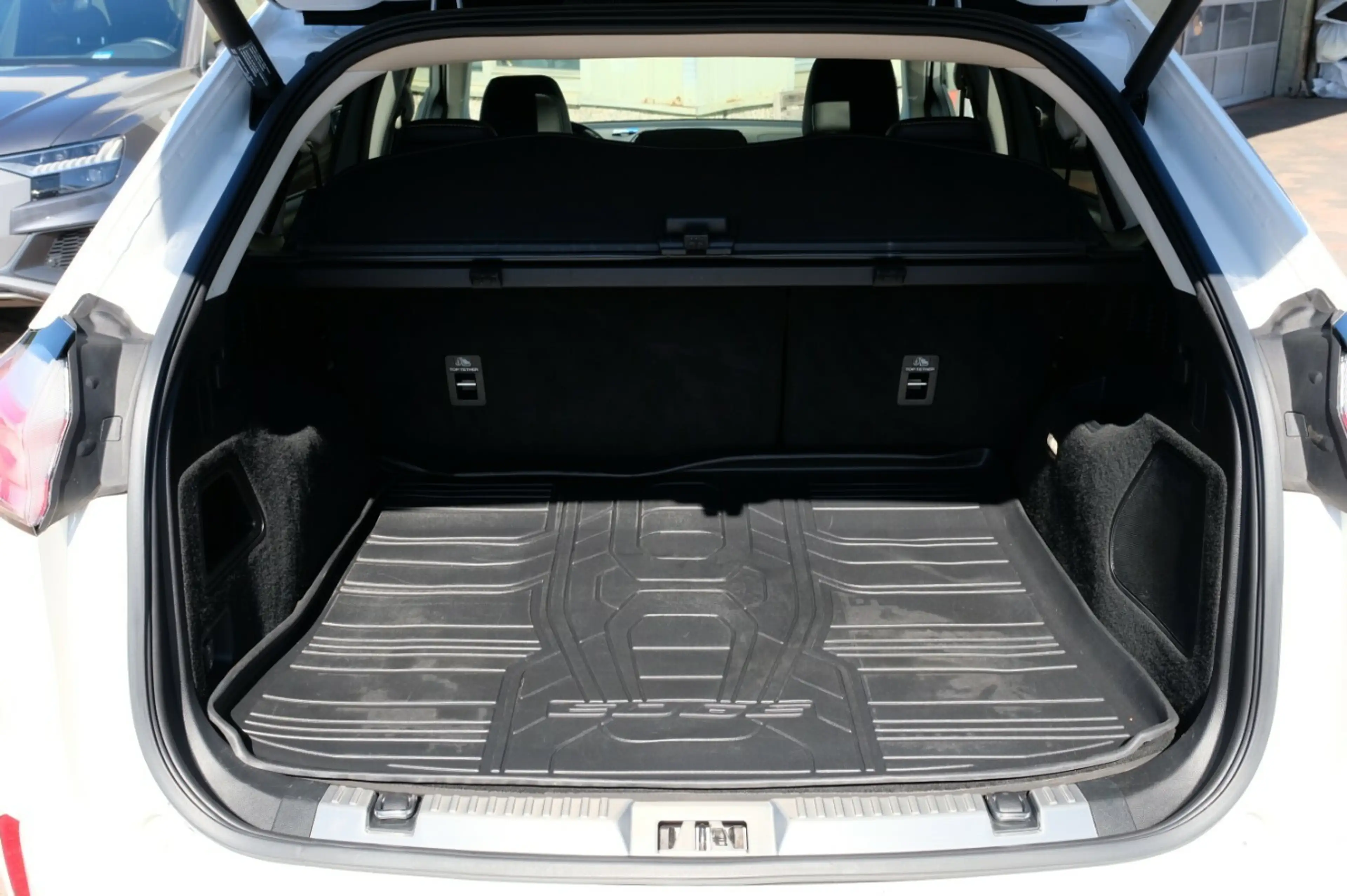 Ford Edge Vignale 4x4 Pano Standheizung — photo 15