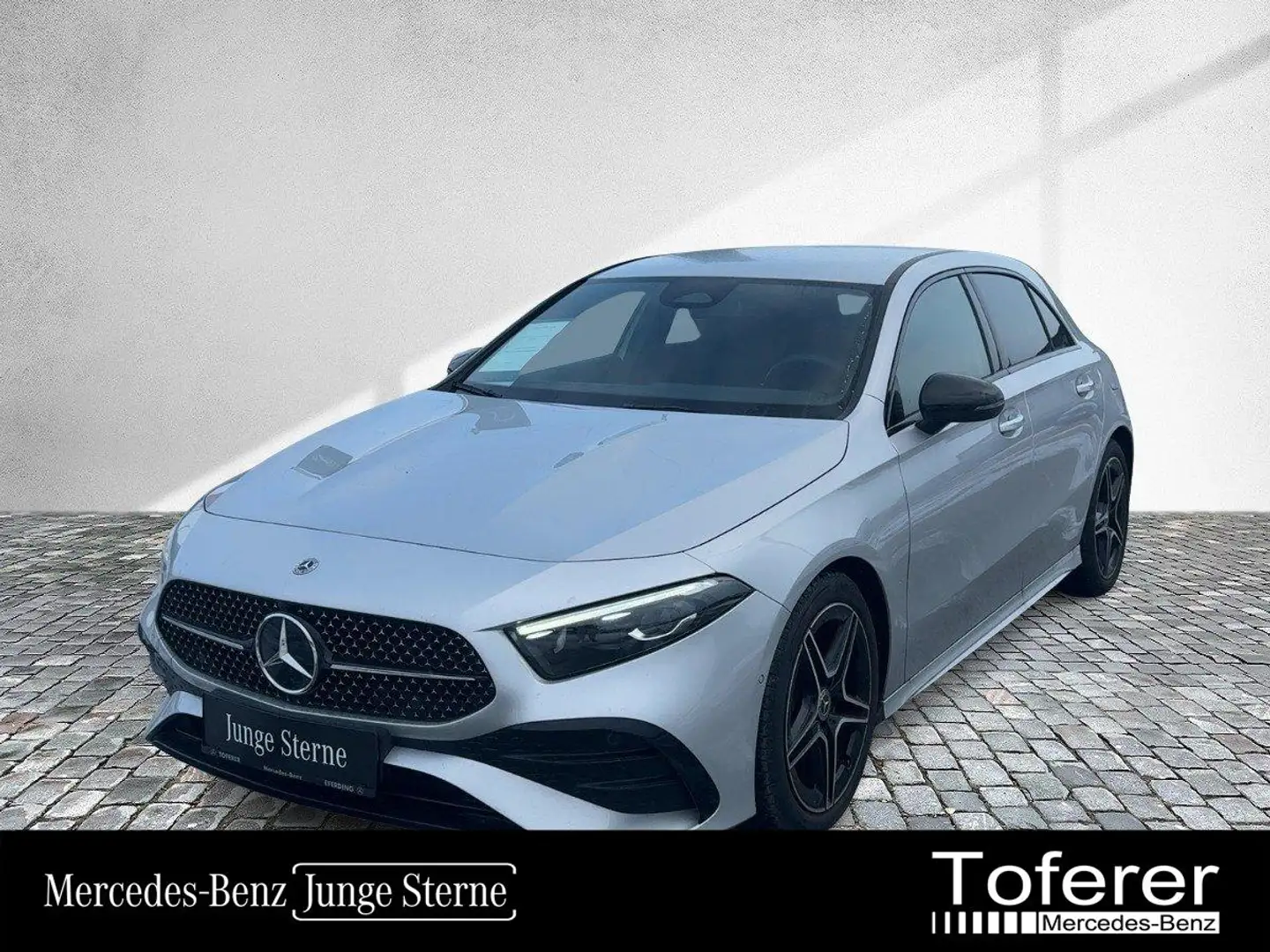 Mercedes-Benz A 180 d Kompaktlimousine AMG Line PTS Shz Ambi Silber - 1