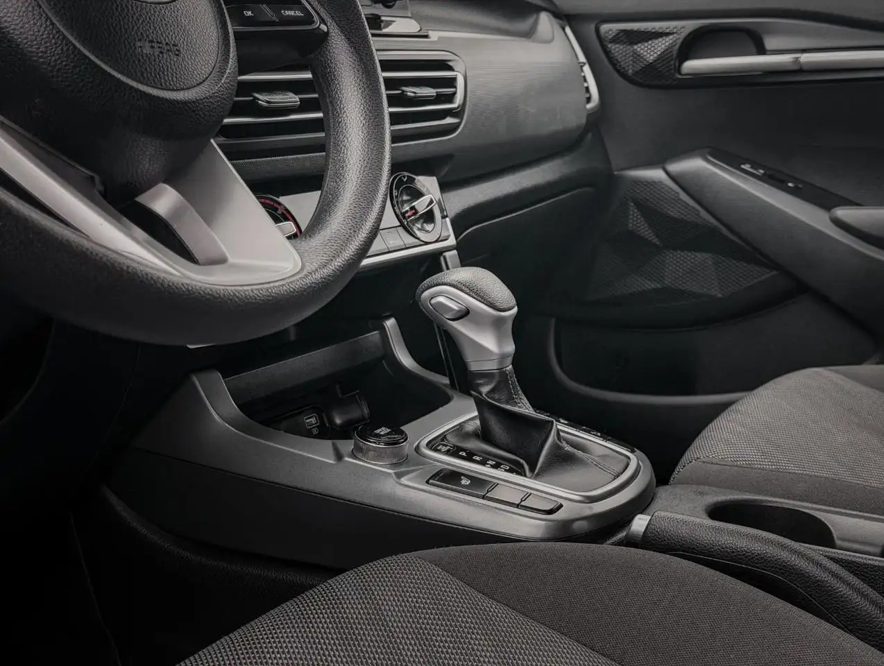 Kia Seltos снимка Kia Seltos