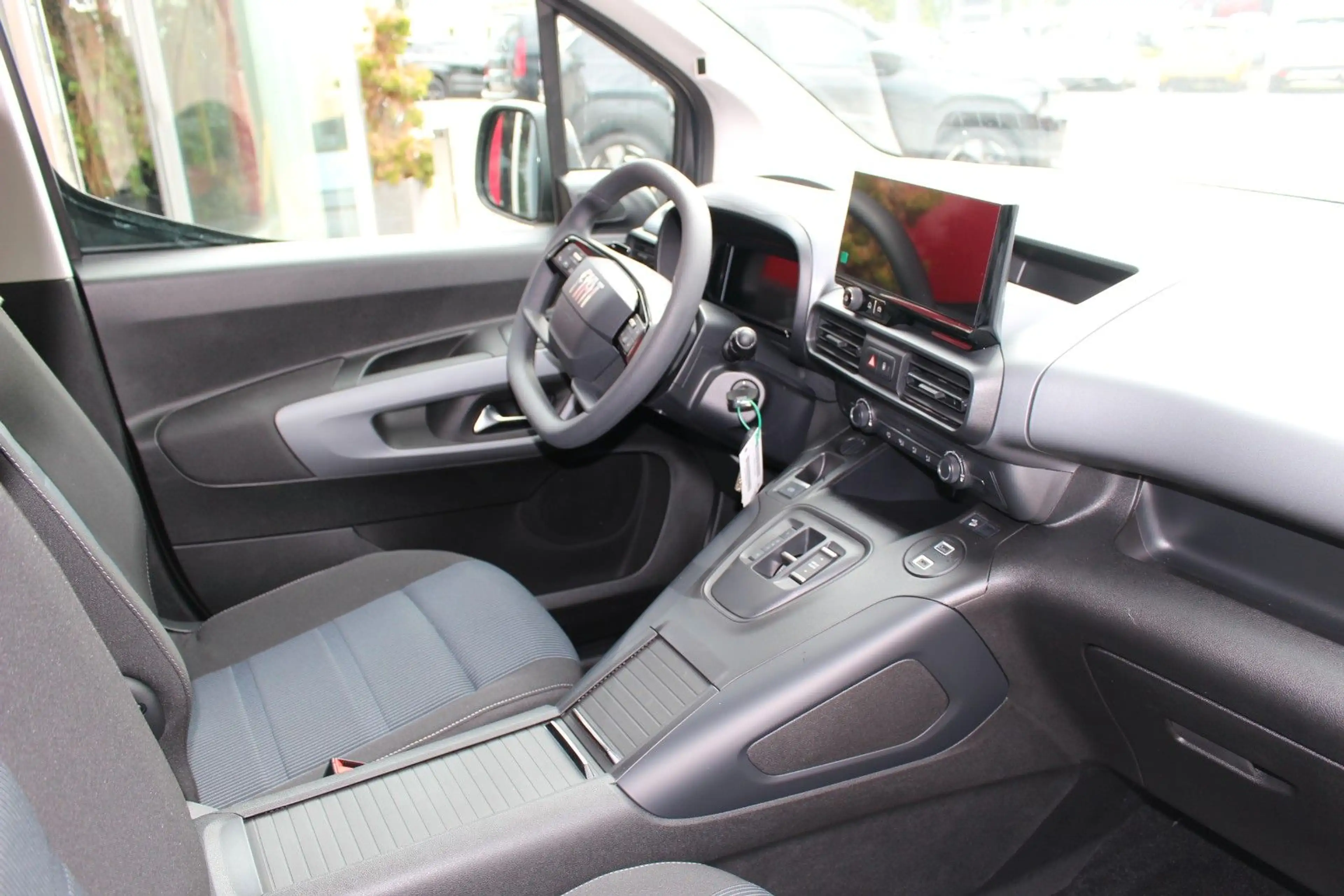 Fiat Qubo L 5-Sitzer L1 1.5 Diesel 96 kW Icon — photo 5