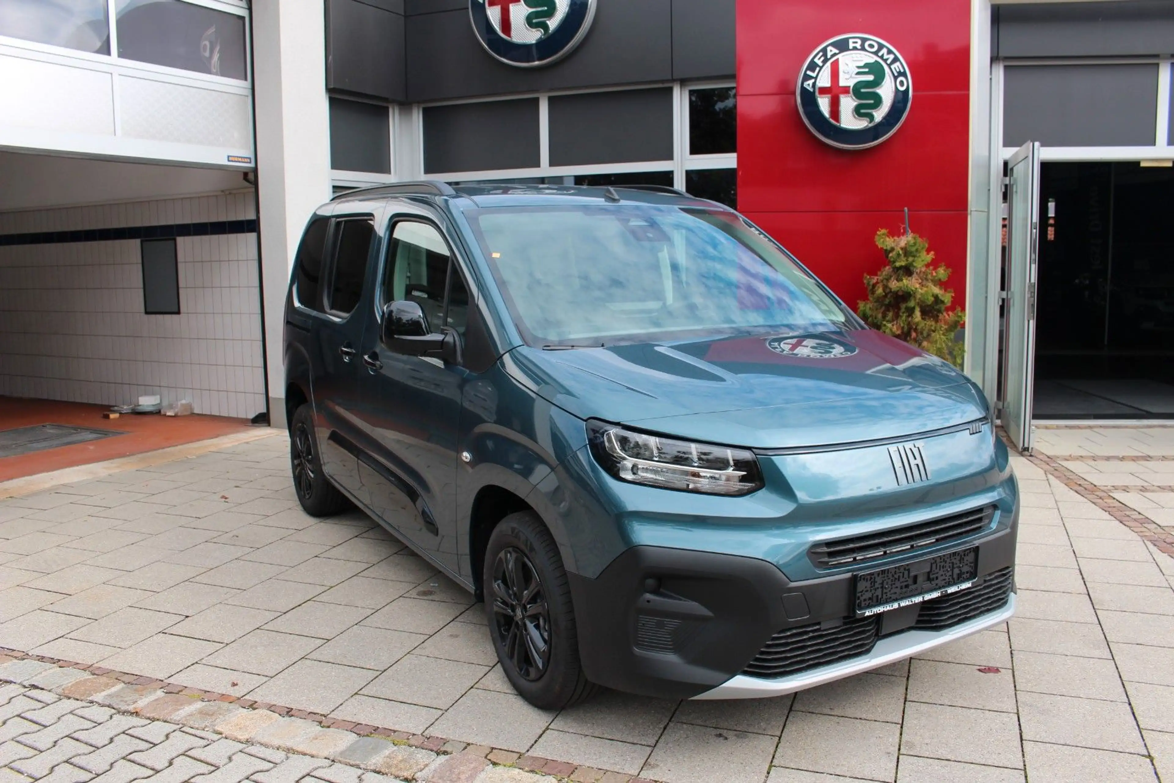 Fiat Qubo L 5-Sitzer L1 1.5 Diesel 96 kW Icon — photo 2