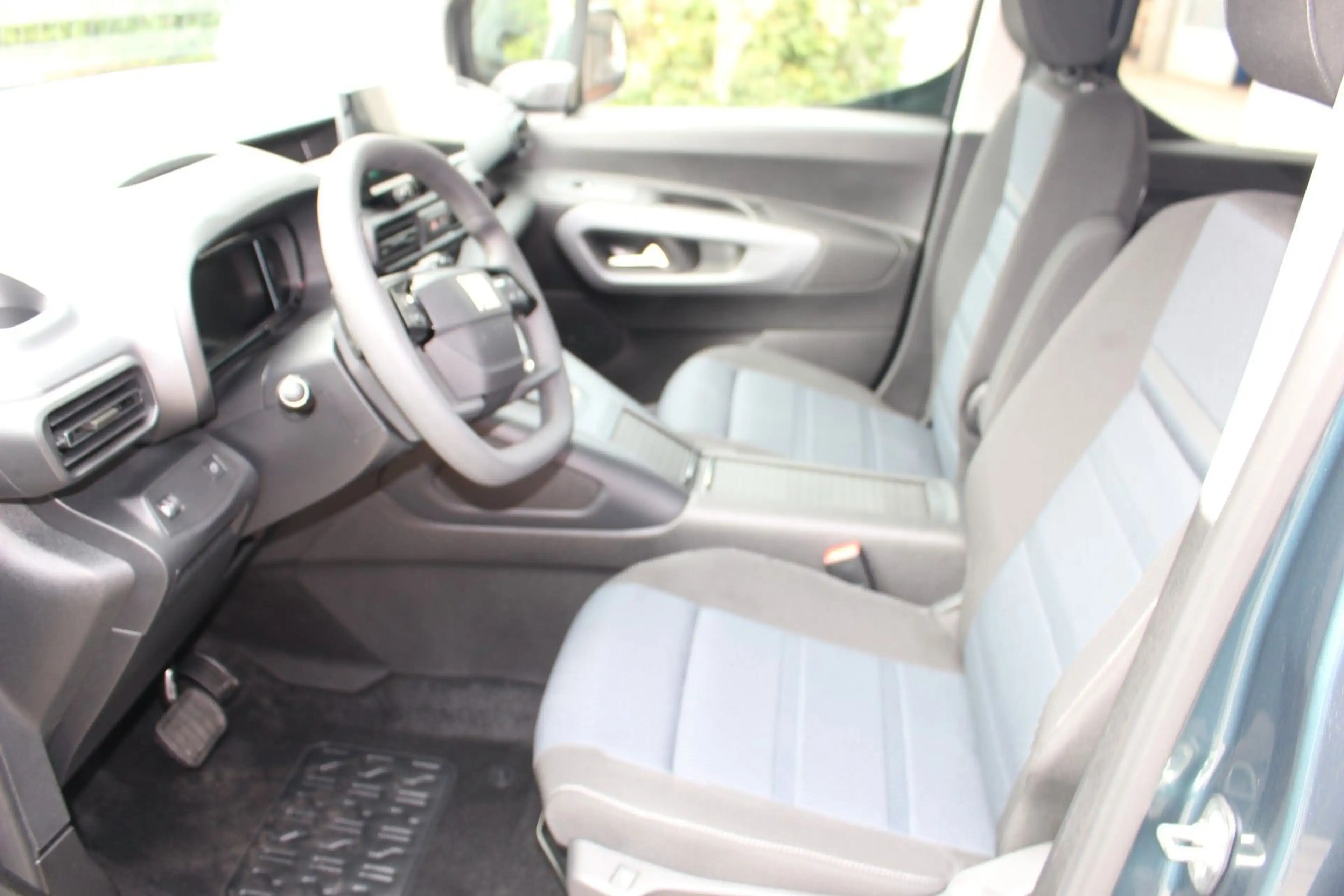Fiat Qubo L 5-Sitzer L1 1.5 Diesel 96 kW Icon — photo 9