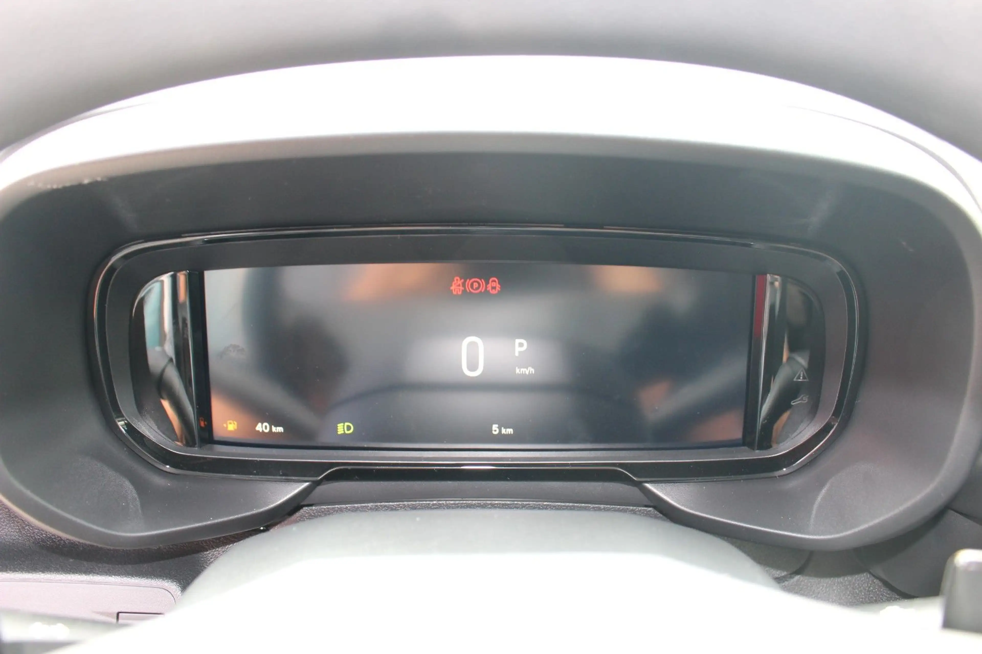 Fiat Qubo L 5-Sitzer L1 1.5 Diesel 96 kW Icon — photo 13